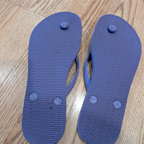 Havaianas Lavender Flip Flops - Picture 3 of 3